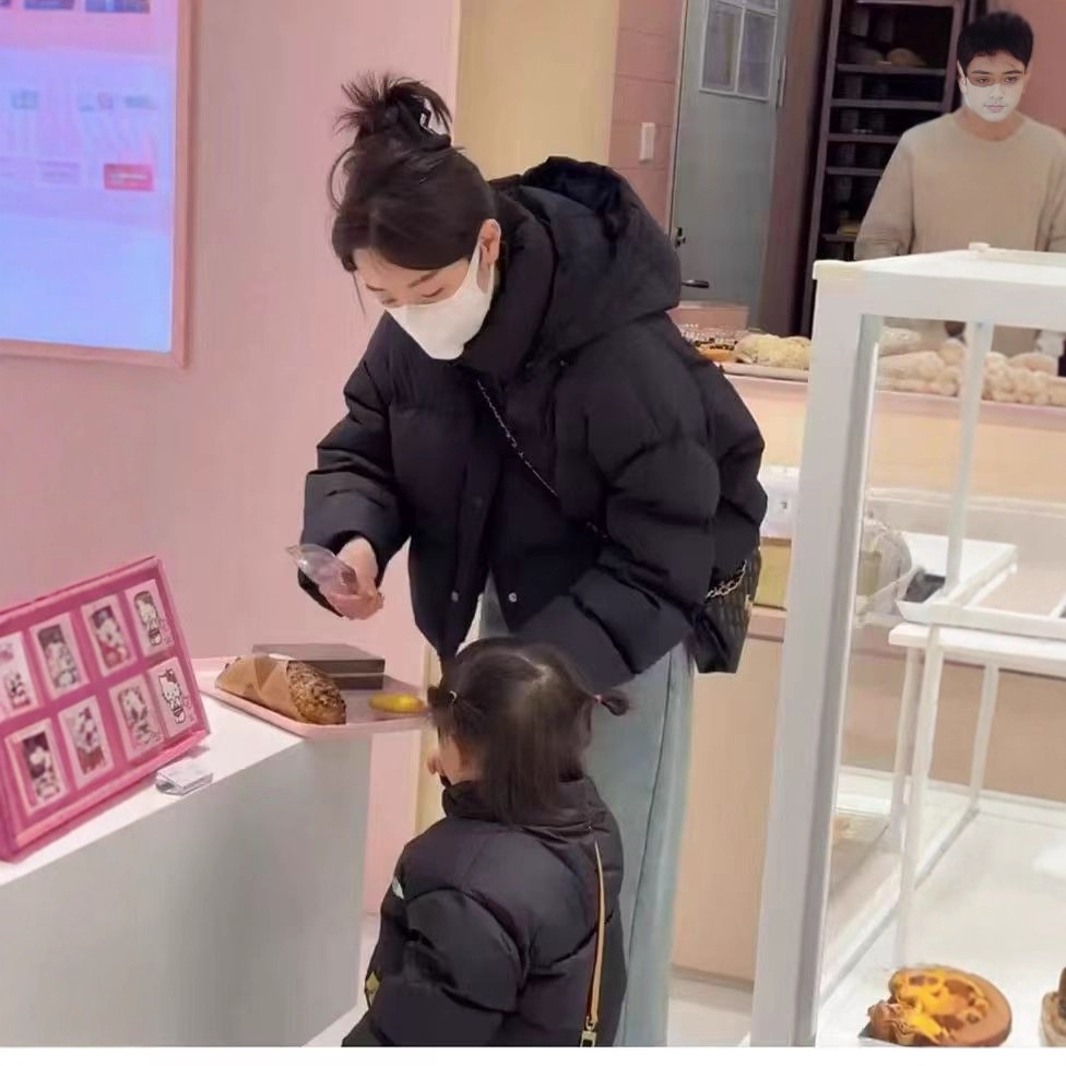 2025年冬款羽绒服女连帽宽松加厚保暖学院风羽绒服外套新款羽绒服