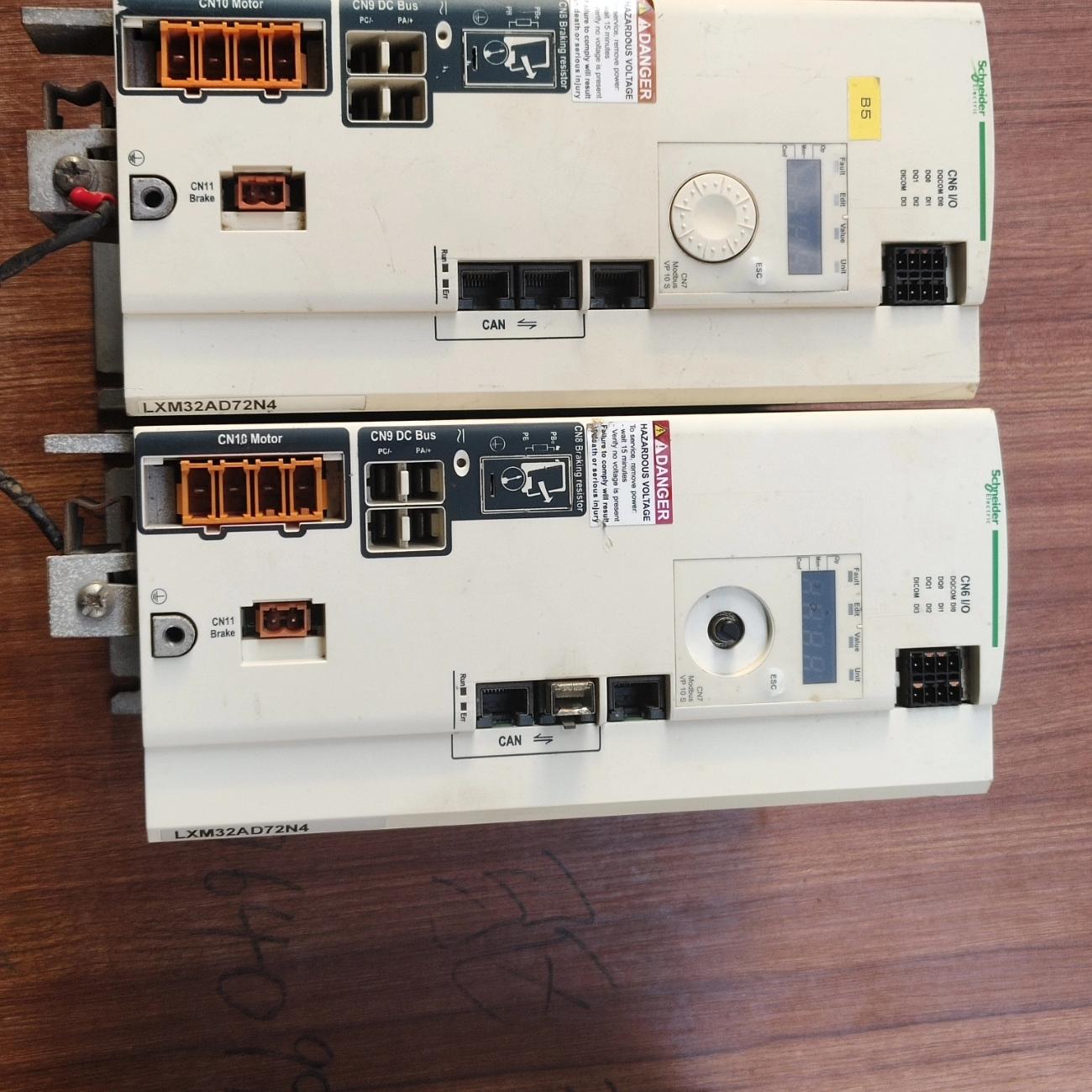 LXM32AD72N4 伺服驱动器 工业自动化运动控制模块议价维修