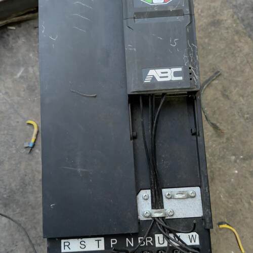 AD800-4T18DH/22L ABC安百川变频器 工控调速设备议价维修