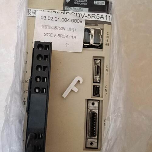 SGDV-5R5A11A 安川伺服驱动器 750W 200V总线型工控驱动议价维修