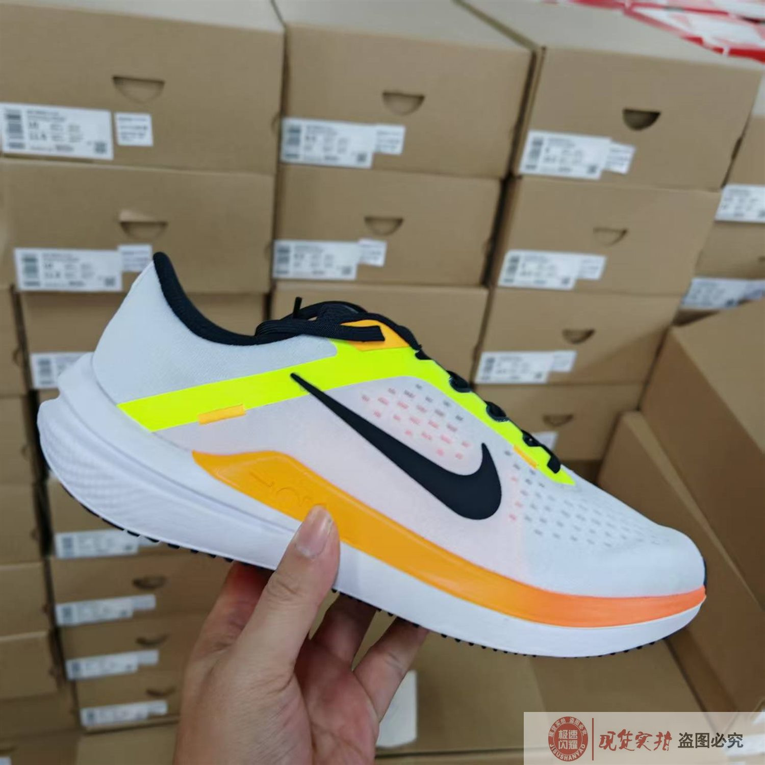 Nike耐克男鞋AIR WINFLO 10缓震透气运动鞋网面跑步鞋DV4022-101