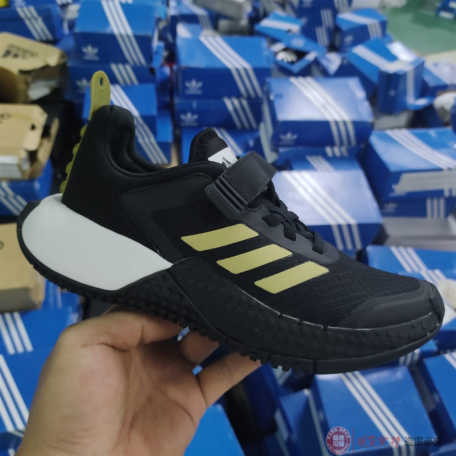 Adidas/阿迪达斯跑步鞋