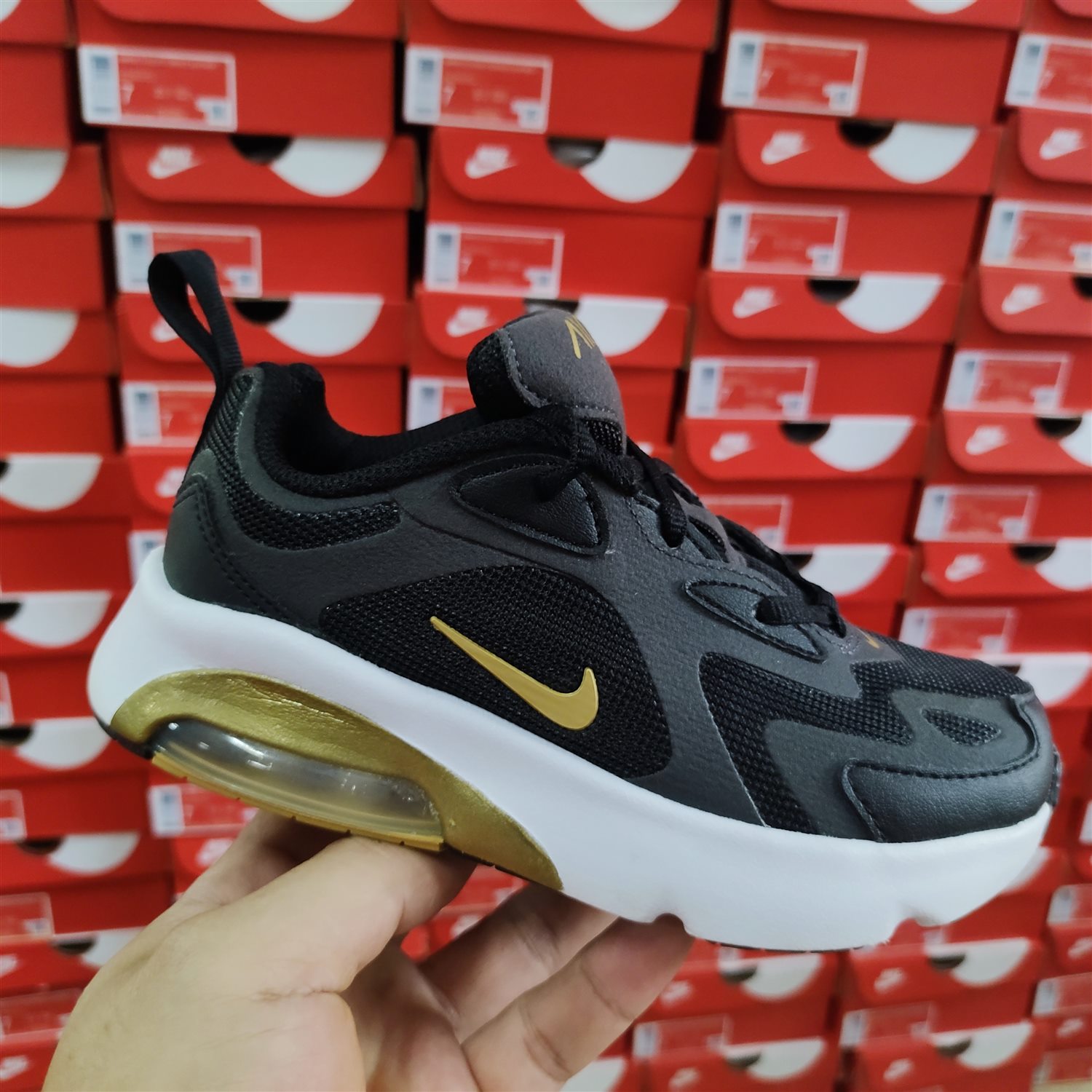 Nike耐克气垫休闲跑步