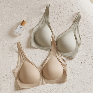 粉底液隐形内衣女聚拢小胸纯欲夏季薄款透气无痕网纱文胸
