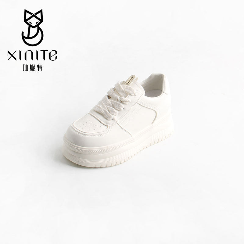 仙妮特休闲小白鞋内增高单鞋