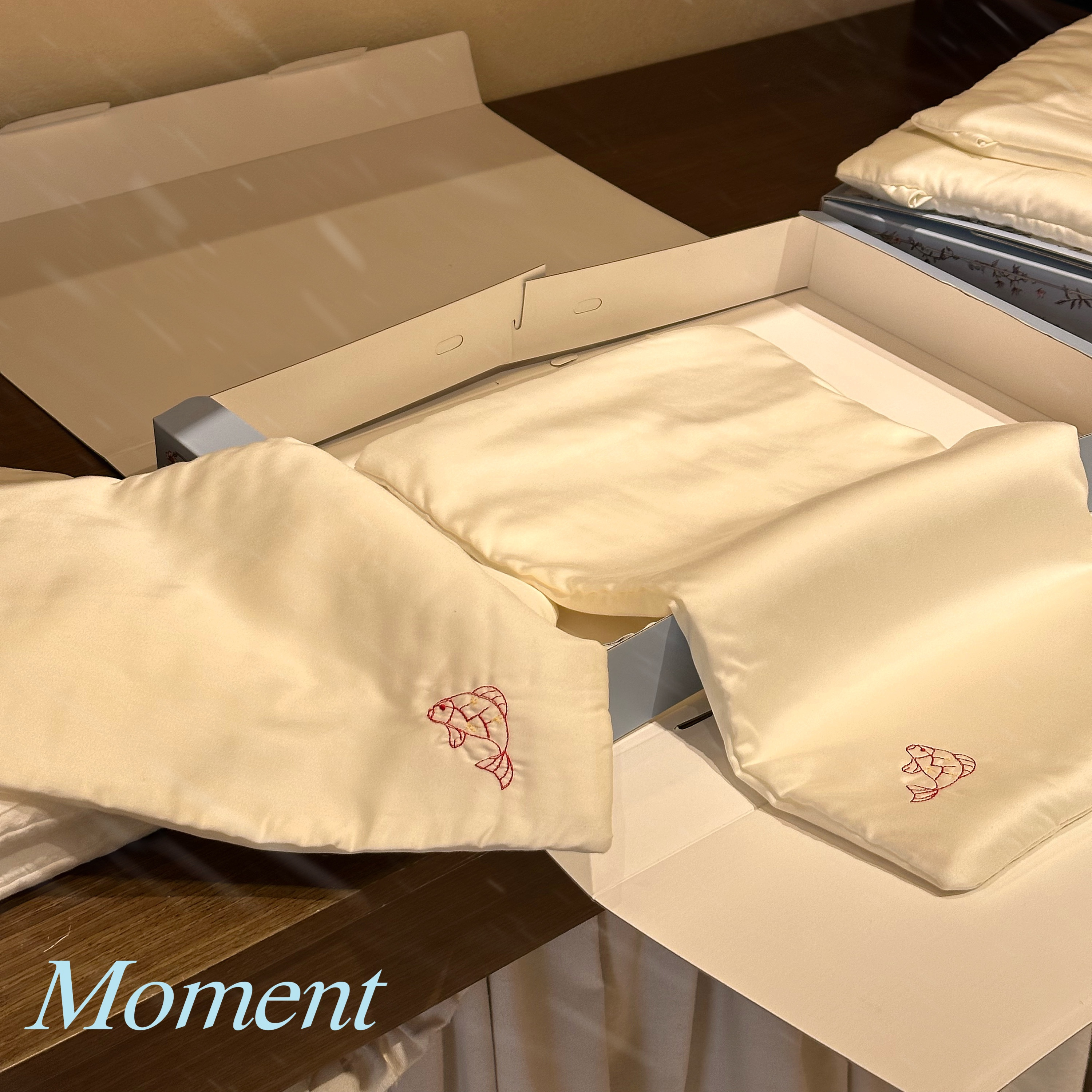 小红鱼宝宝蚕丝枕婴儿枕头宝宝枕手工小刺绣纪念新生儿枕头枕芯