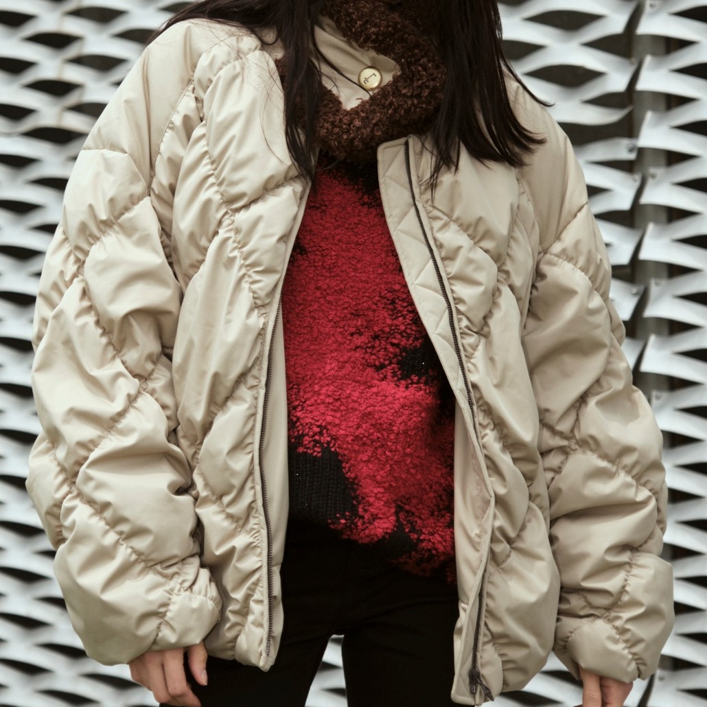 EOEZ鹅绒服2025冬季新款EZY7096 立领菱格纹简约通勤女羽绒鹅绒服