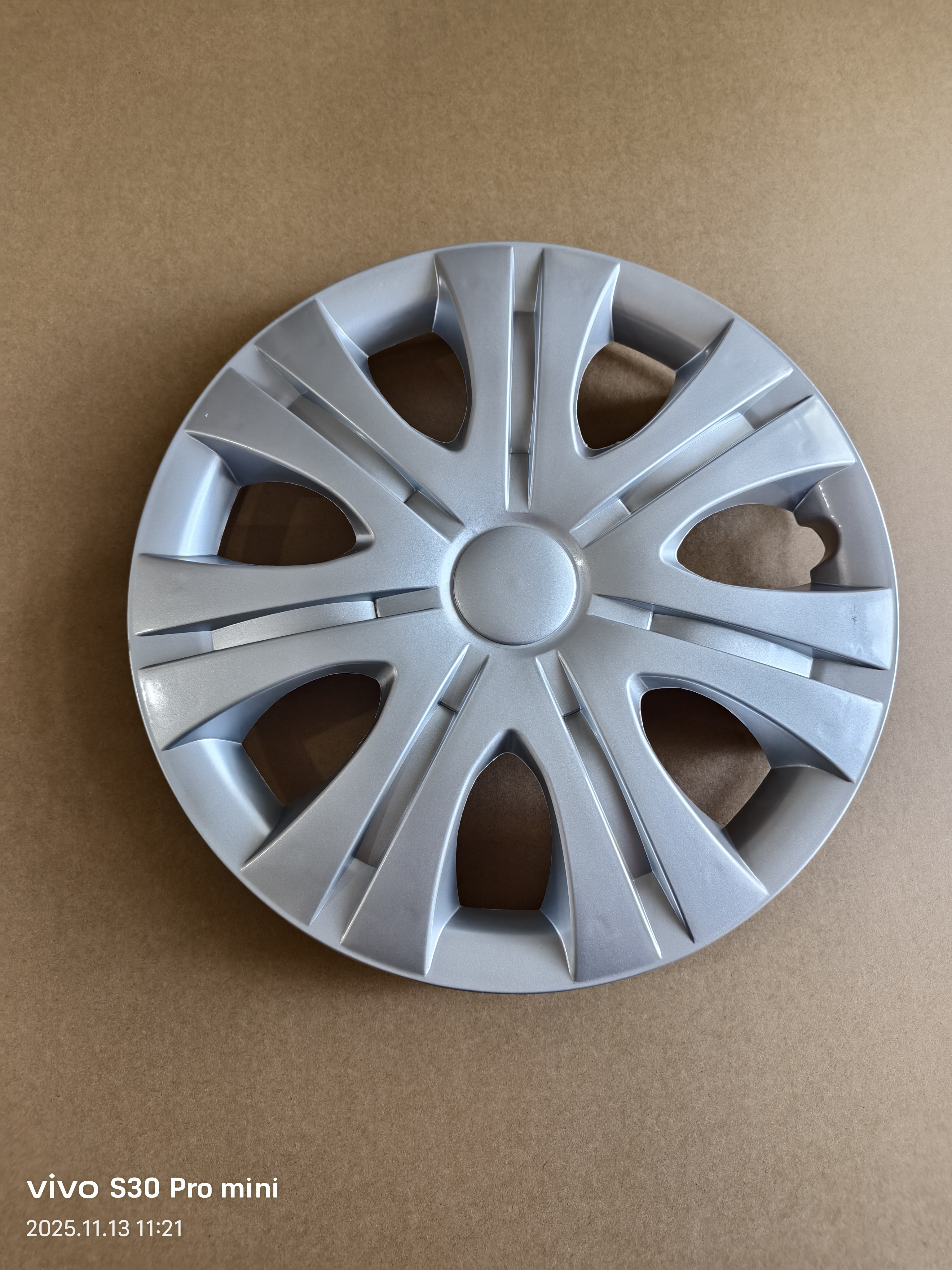 雷丁D80轮毂盖13寸 通用电动车比德文V7轮胎毂罩铁圈装饰保护外壳