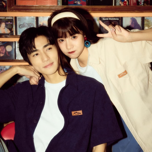 酒酿丸子ALOHA 复古港风慵懒松弛感灯芯绒条纹短袖衬衫夏季情侣装