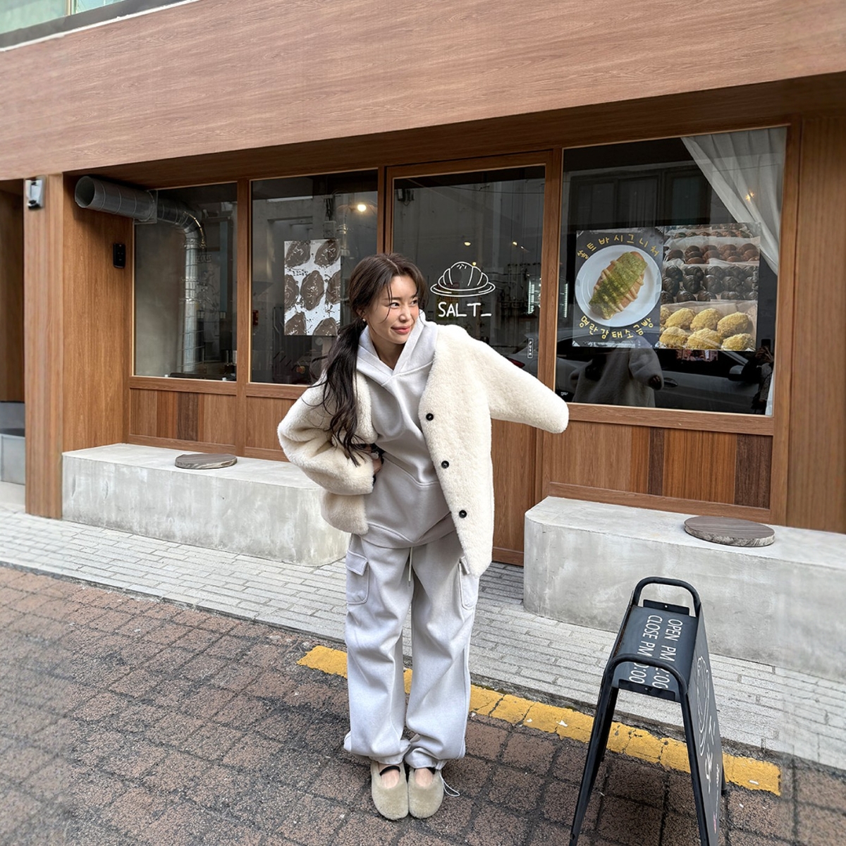 Haners家韩国代购女极简时尚2025年冬精致优雅的羊毛外套