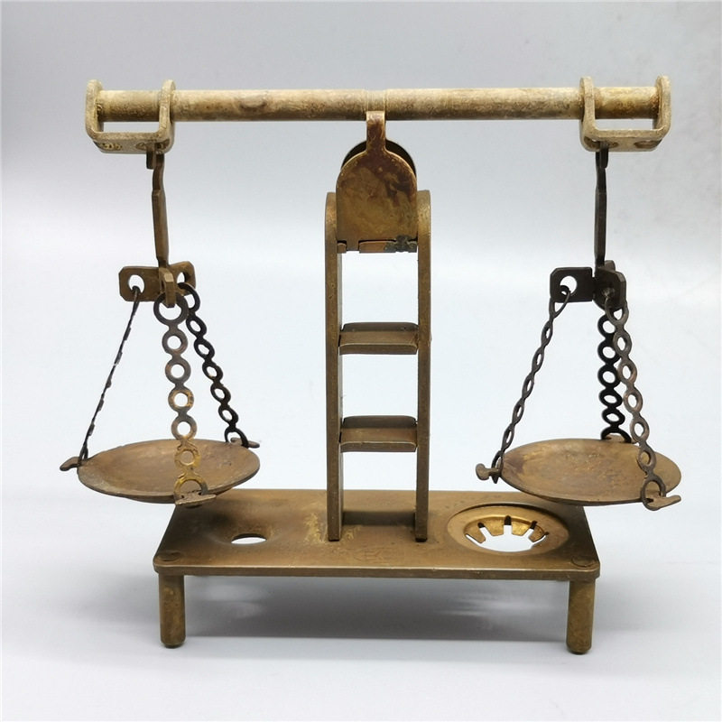 古玩杂项黄铜做旧小天平称怀旧民俗仿古老物件家居工艺品摆件