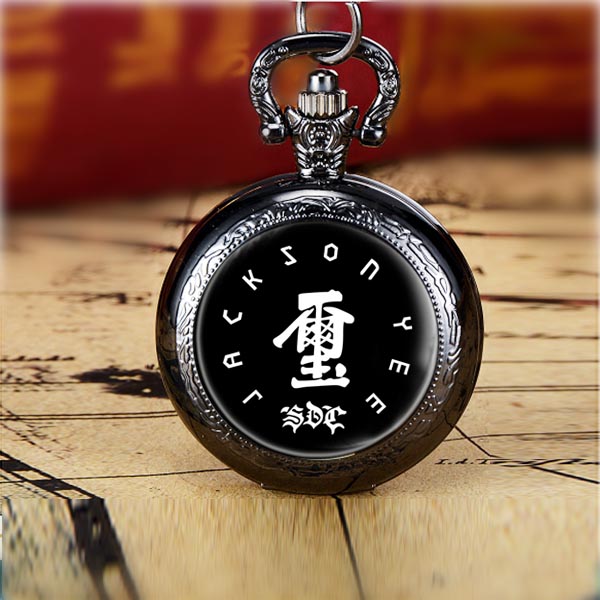 易烊周边千玺同款应援明星创意tfboys项链表复古个性怀表