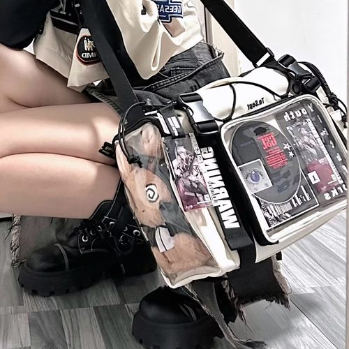 大容量斜挎痛包玖月兔防泼水