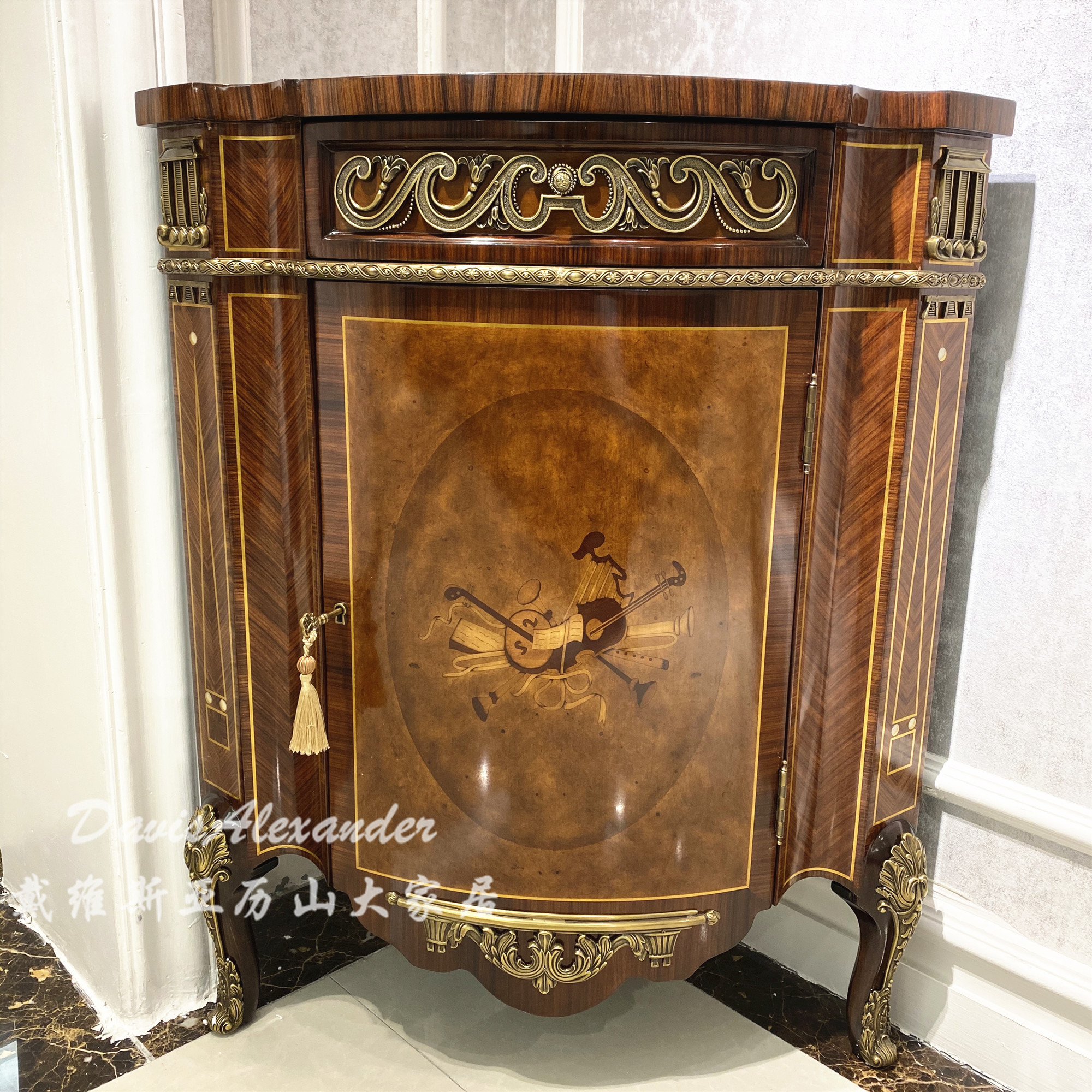 桃花心实木雕刻角几现货