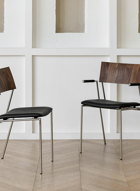 JOLOR北欧复古轻奢铁艺餐椅意式工业风扶手软包黑胡桃木靠背椅子