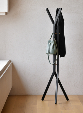 JOLOR北欧现代简约原创实木挂衣架小户型落地衣架立式衣帽架黑色