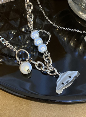 ins小众设计可爱大耳玉桂狗项链钛钢多层拼接反光珠吊坠锁骨链女