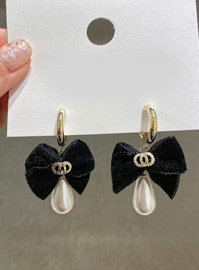 黑色植绒蝴蝶结耳钉女秋冬2022新品潮设计感耳环小众设计珍珠耳饰