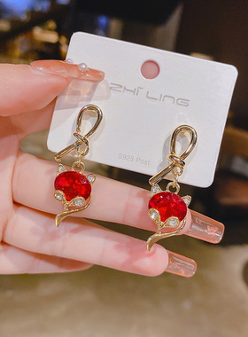 925银针红色水晶高级感耳环女网红ins个性时尚百搭新款狐狸耳饰品