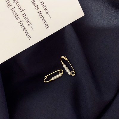 包金日韩风小巧回形针珍珠耳环