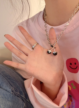 甜酷樱桃吊坠项链女毛衣链2021年新品潮小众设计感嘻哈锁骨链