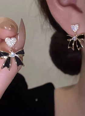 简约黑色蝴蝶结爱心耳环女新款S925银针韩国轻奢气质高级感耳饰潮