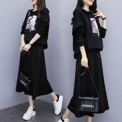 Large women's dress fat mm foreign style age reducing skirt suit 200 Jin fat mother two piece suit 2020 spring and autumn dress