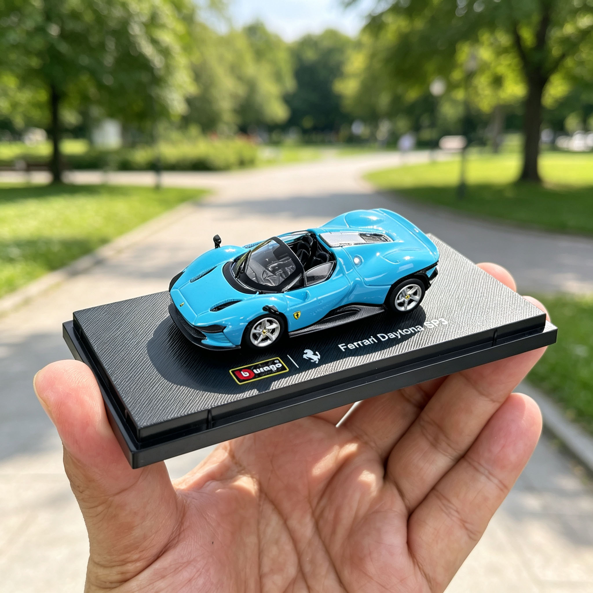 比美高1:64法拉利Daytona SP3合金车模仿真敞篷跑车收藏模型玩具