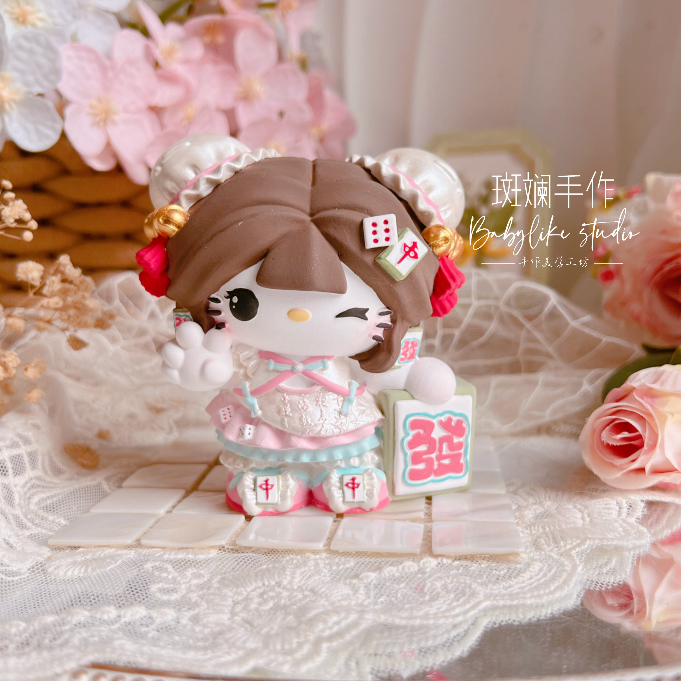 麻将kitty可爱kt猫桌面摆件香薰石膏娃娃白胚DIY涂色手工团建礼物
