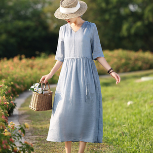 2026夏新款高端苎麻连衣裙复古双层中袖V领收腰大摆原创棉麻女装