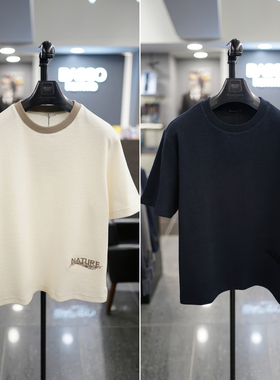 2025年夏季新款BASSO藏蓝色圆字母棉混纺刺绣压纹侧开口短袖T恤男