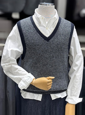 2025年冬季新款ZIOZIA深藏青色深棕色V领斜纹无袖针织马甲背心2色