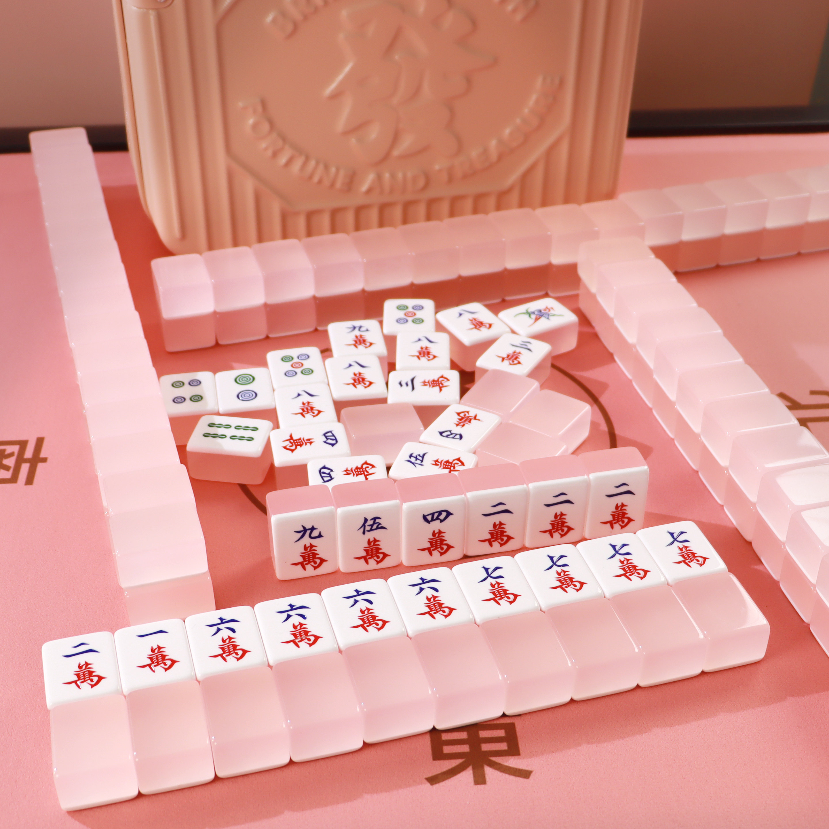 高颜值麻将亚克力果冻麻将礼盒图片
