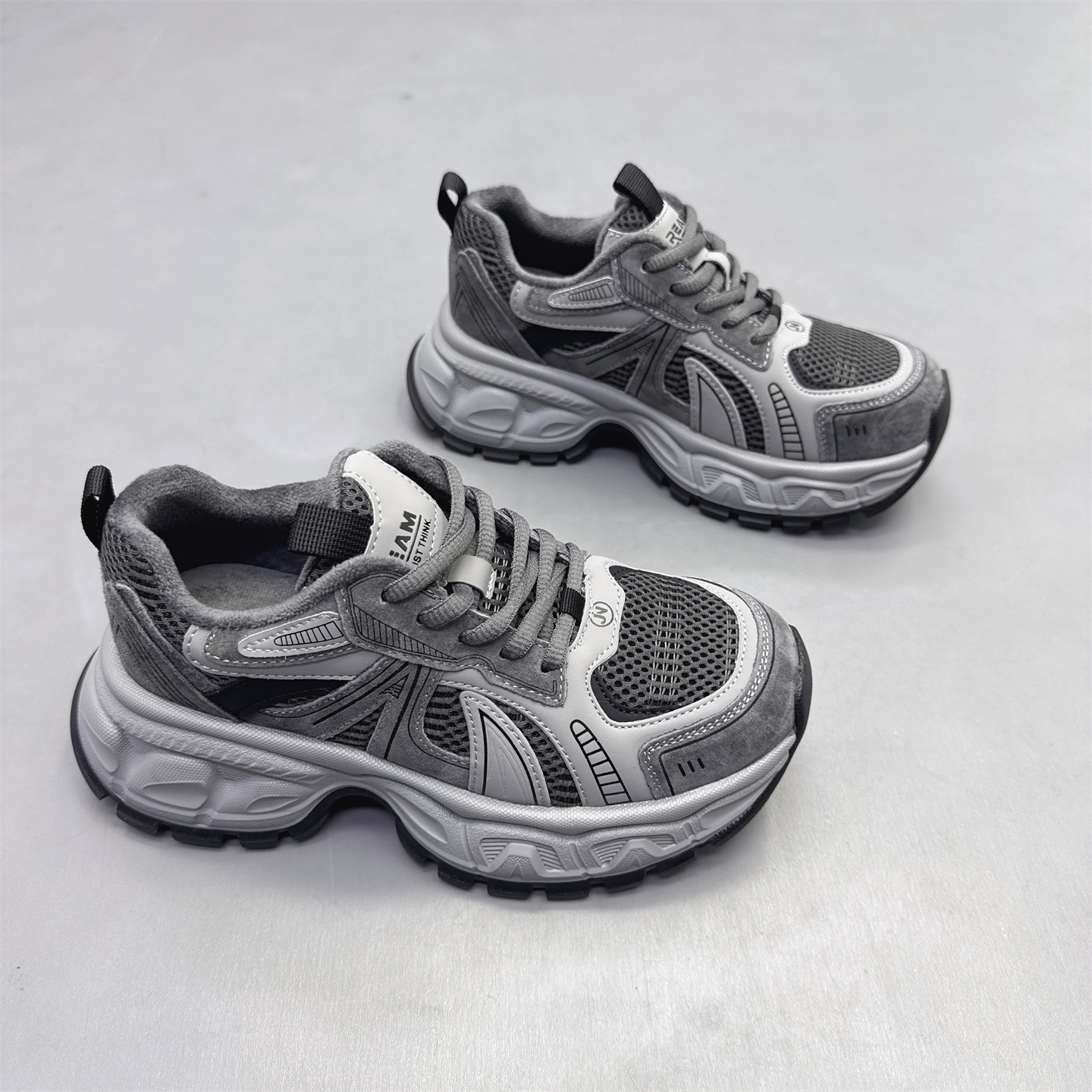 欧洲站2025冬新款厚底增高老爹鞋