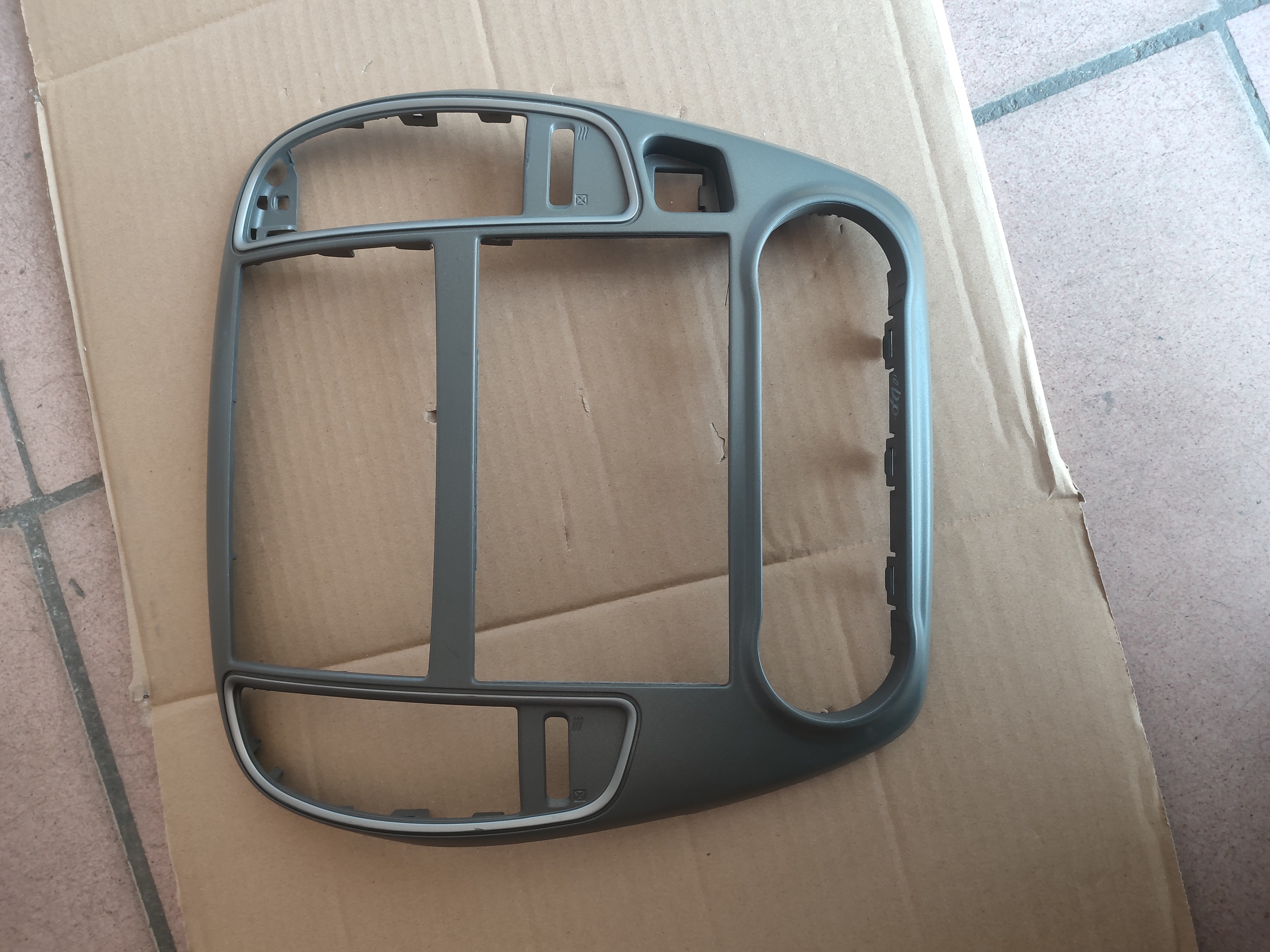 适配于老款09-16款日产轩逸中控台收音机CD机面板面壳面框拆车件