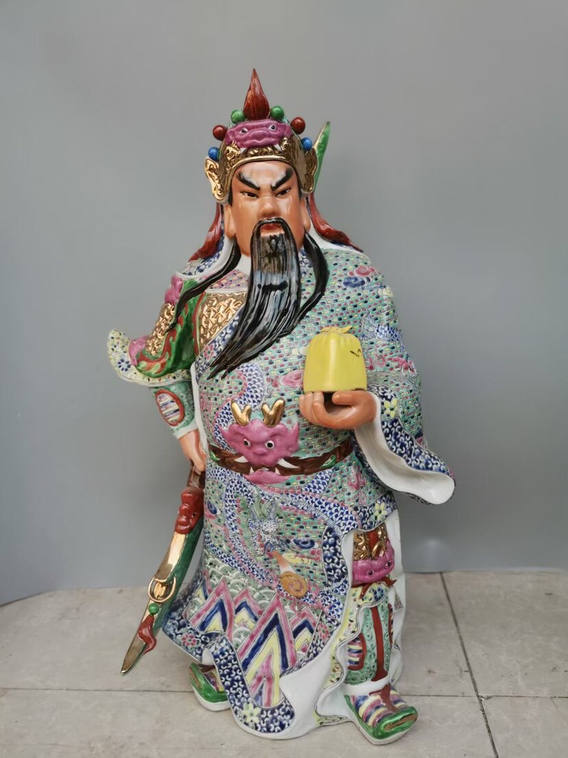 景德镇粉彩陶瓷器关羽单刀手拿官印关公人物红脸关二爷武财神摆件