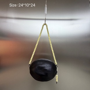 包包女2026新款牛皮串珠橄榄球包小圆包腋下包马鞍包单肩斜挎包潮