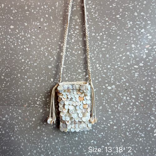 小众高级感手工贝壳包2026新款度假风百搭个性仙女手提斜挎手机包