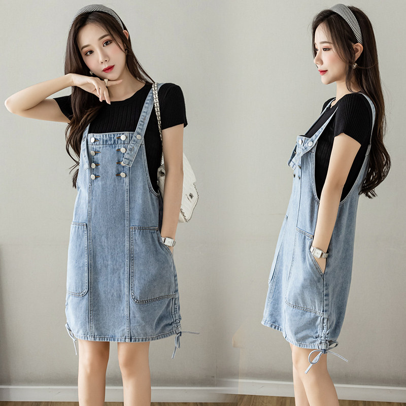 减龄牛仔背带裙女203春夏新款宽松大码显瘦吊带连衣裙a字包臀短裙