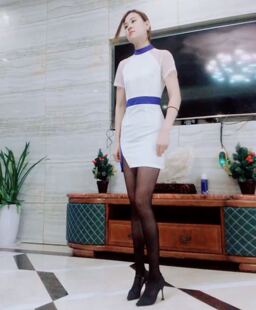 抖音车模同款2020夏包臀修身半露肩不规则酒会礼服时尚连衣裙短裙