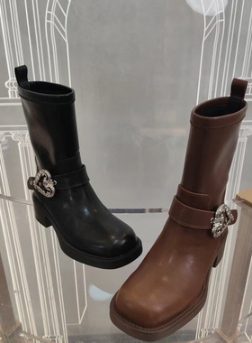 皇冠老店正品 SKP轻奢品牌断码撤柜 复古桃心扣女靴 CFH333