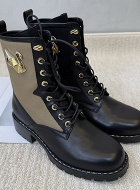 皇冠老店正品 Linea Rosa/恋尚萝莎 天鹅扣饰马丁靴女靴 3T42515