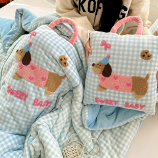 腊肠狗抱枕被子两用可爱汽车沙发盖毯加厚办公室学生宿舍午休被冬