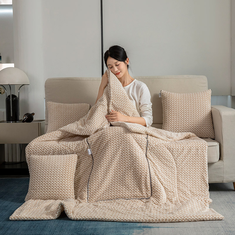 抱枕被面料柔软款式简约保暖