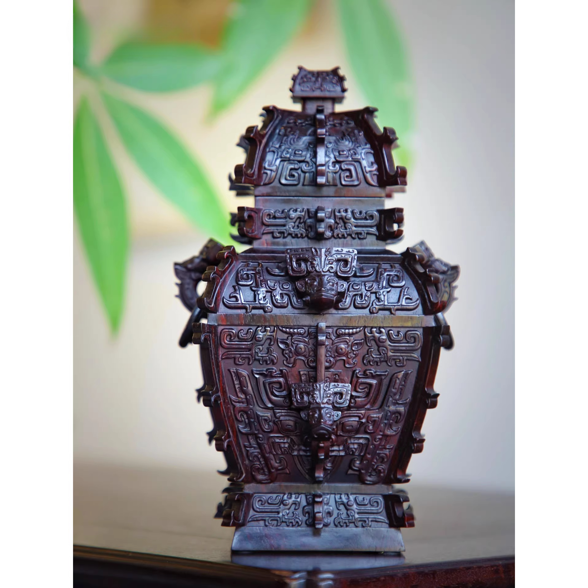 小叶紫檀木雕复刻商周时期皿方罍实心大口径整木复古鼎香炉摆件