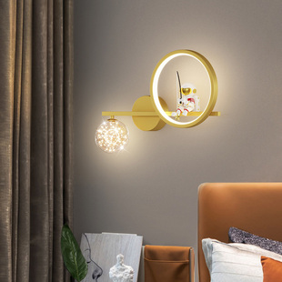 北欧壁灯卧室床头灯儿童房间墙灯创意卡通飞航员造型走廊过道灯具