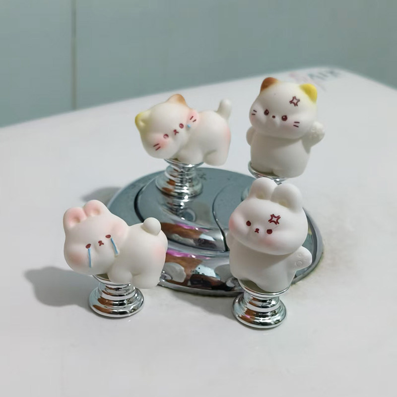 可爱挨揍猫马桶按压器