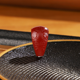 原矿无胶川料瓦西南红三通 牛血红苏工精雕一体佛头配饰配珠