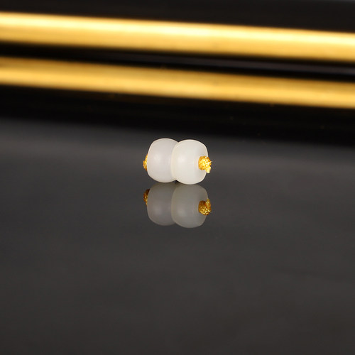 新疆和田玉白玉散珠6x3.3mm 2837号 柔光羊脂玉隔珠配珠 一物一图