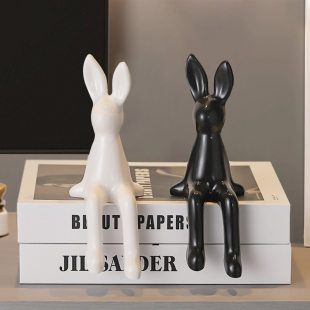 酒柜电视柜台面摆件高级感坐姿兔子客厅餐边玻璃柜轻奢高档装 饰品